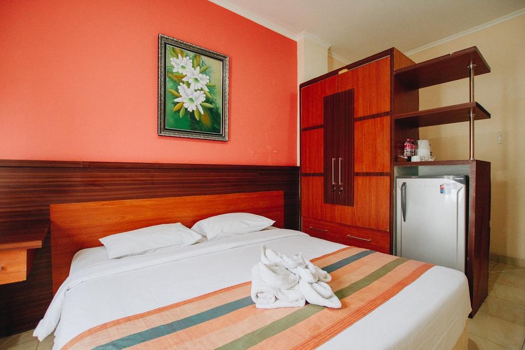 Pineapple Mansion Hotel Solo Екстериор снимка