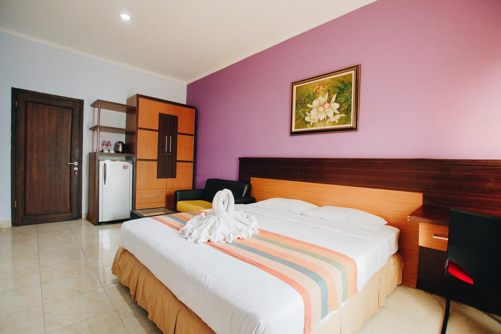 Pineapple Mansion Hotel Solo Екстериор снимка
