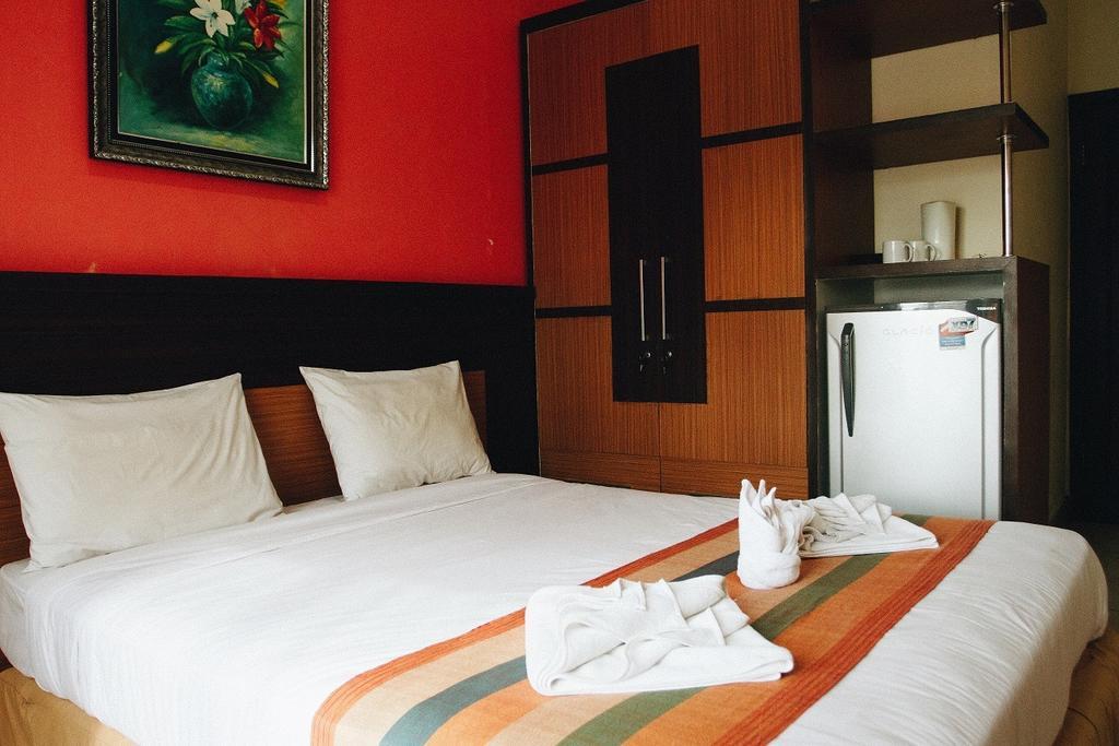 Pineapple Mansion Hotel Solo Екстериор снимка