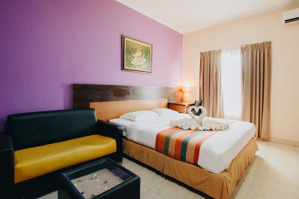 Pineapple Mansion Hotel Solo Екстериор снимка